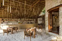 Delek Tulum - بار