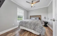 Charming 2-bedroom house with AC, WiFi in tranquil Eagle Rock