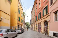 Oasis in the Center of Bologna - Condos
