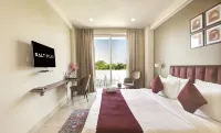 SALTSTAYZ SELECT - NEAR SOHNA ROAD CITY CENTRE - 3-Star
