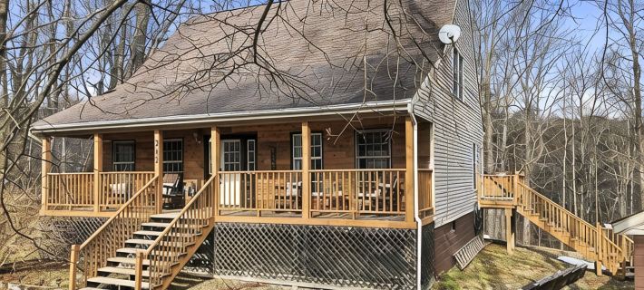 Cabin. Hocking county ,private , secluded. Family, Friends. Hotels in Hocking County