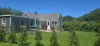 3-bedroom waterfront house with use of marina facilities in charming Jamestown!