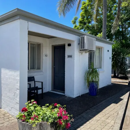 Balan Village Motel