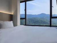 Yi Quan Shanju Hot Spring Homestay (Didu Wenquan) - balcony