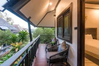 Loy Chalet - Kitchens