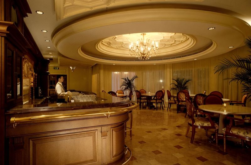 Rocks Hotel photo 2
