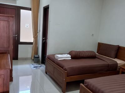 Omah Paulan Guest House