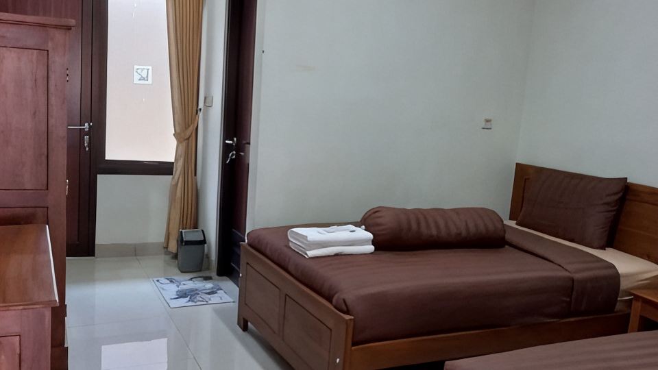 Omah Paulan Guest House