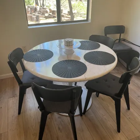 Escape to a world of Komfort in our Kozy 2 Bedroom 1 Bathroom Kabin