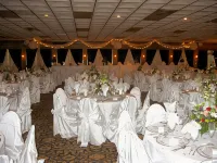 Crossroads Hotel & Event Center - Breakfast
