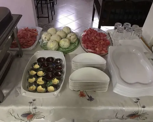 Raha Leo Inn Ăn uống Photos