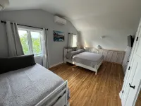 Charming lake front 2-bedroom cottage in serene Alexander with WiFi, AC - 4-Star