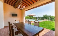 Panoramic Villa with Pool for Private Use -  case vacanza in affitto