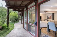 Steps to Gondola • Mountain Views • Private Parking • Aspen Core 2BR •  Sleeps 6