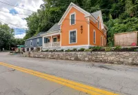 The Old Fashioned - 4Br Colorful Bourbon Retreat - 2.5 Miles to Buffalo Trace - 4 stjerner