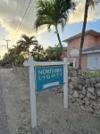 Northern Lights # 9 Spacious 3 Bd/3+ Bath Beachfront on Snorklers Paradise - 4 Yıldız