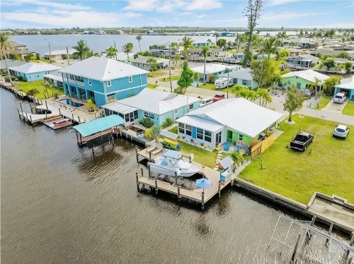Fisherman’s Paradise Cozy Waterfront Retreat Matlacha - Your Dream Escape