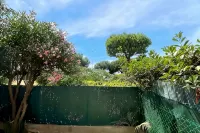 Elegant Haven of Peace | Garage | Terrace | Garden | Residential Pool |WiFi - 民泊