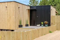 Modern House near the Beach - Homestays