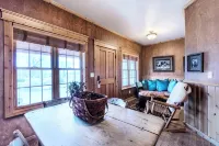 Cozy cabin #1 & AC, WiFi in Almo ID by City of Rocks National Park