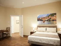 Miramare Luxury Suites Hotels near Vittoria Light