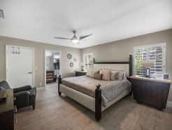 Dream Stay: House with Pool, 1.5 Acres, 15 Min to Jupiter Beach & Shops