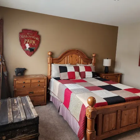 Cozy Big Sky Chalet - Perfect For Your Montana Getaway