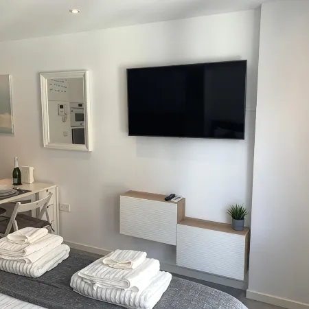CP Top floor luxury studio Отели в г. Гибралтар