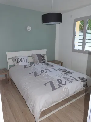 Chaleureuse Maison Neuve, 67m², Cosy, 2chambres, 1km Plage du Lac, 200m Bourg - บังกะโล