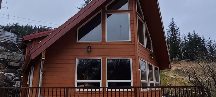 Mountain N' Shores Chalet Hoteles en Juneau