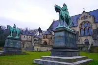Modern apartment with WiFi in the old town (near the market square)