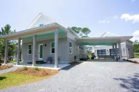 Starry Night: 3,800 Sqft, 1-Min to Beach!  - Resort Pool, Dog Friendly! - 4-Star