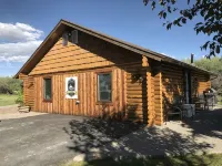 Montana Inspired Cabin close to 4 season outdoor recreation - 3-Star