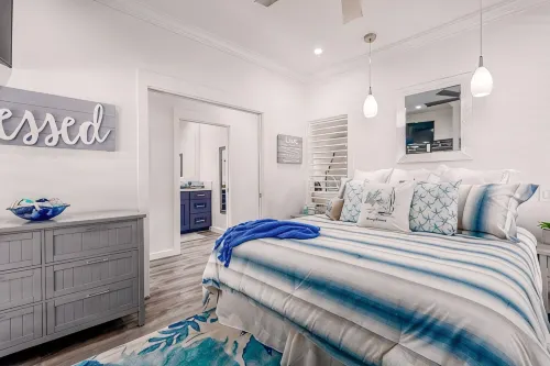 BLUE OCEAN VIEW 172 BRAND NEW LUXURIOUS OCEAN VIEW CONDO W/ A/C TREAT YOURSELF!! - Private Pools