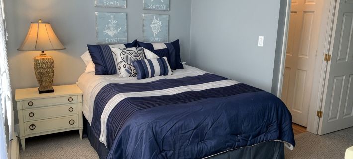 Single Level Home - Steps to Downtown Gloucester & A/C throughout Hotels in Gloucester