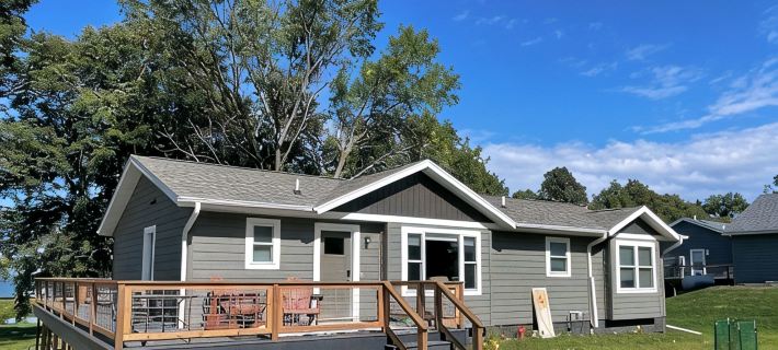 New West Battle Lake Home, perfect for large gatherings, reunions, and retreats! Hotels in Otter Tail County