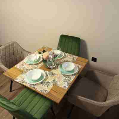Top Center Varna Free Parking Cozy Apr 3Bdr Dining/Meeting Rooms
