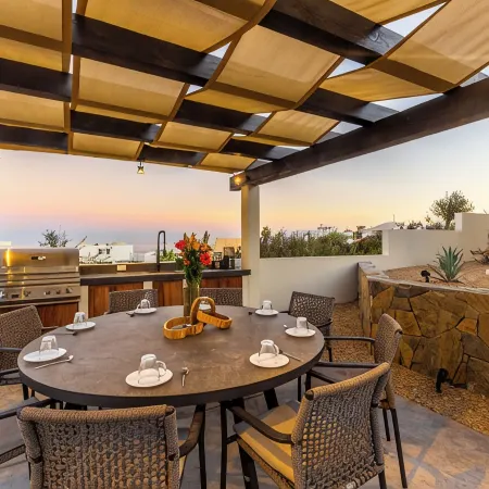 4-Villa Estate: Steps to Beach ~ 3Mi Flora Farms ~ 180° Ocean Views ~ Pool