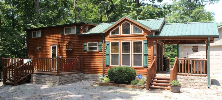 "Shore Thing", Cozy Lake Cumberland Cabin - Hot Tub, Fire Pit, Minutes from Lake Hotels in Wayne County
