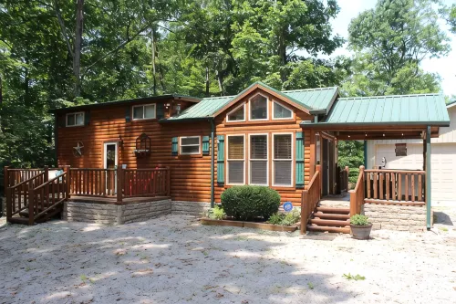 "Shore Thing", Cozy Lake Cumberland Cabin - Hot Tub, Fire Pit, Minutes from Lake