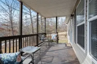 The Retreat in the Woods, Travelers Rest, SC - 컨트리 하우스