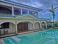 House with private pool and extensive garden