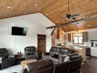 The Barn and Barrel on the bluff of Keuka Lake, offering spectacular views! - Boutique