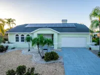 New Palm Tree III - Free Heated Pool/Spa ( Kayaks, Paddle boards, and bikes) Hotels in Apollo Beach