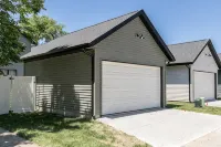 Burnett Cottage OG Cedar Rapids Downtown