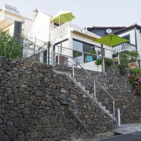 House Crystal Calheta