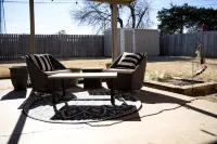 Cozy Home 1 Mile From Food/Shopping, Close to Kaw and Ponca Lake