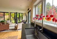 Bright, modern, 4-bedroom south-end home perfect for friends and family - 4-Star