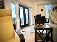 Brand New Modern Downtown Condo designed by award-winning architect! - Homestays