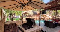 Tropical Paradise 4 Bedroom Home sleeps 10 - Private Pools